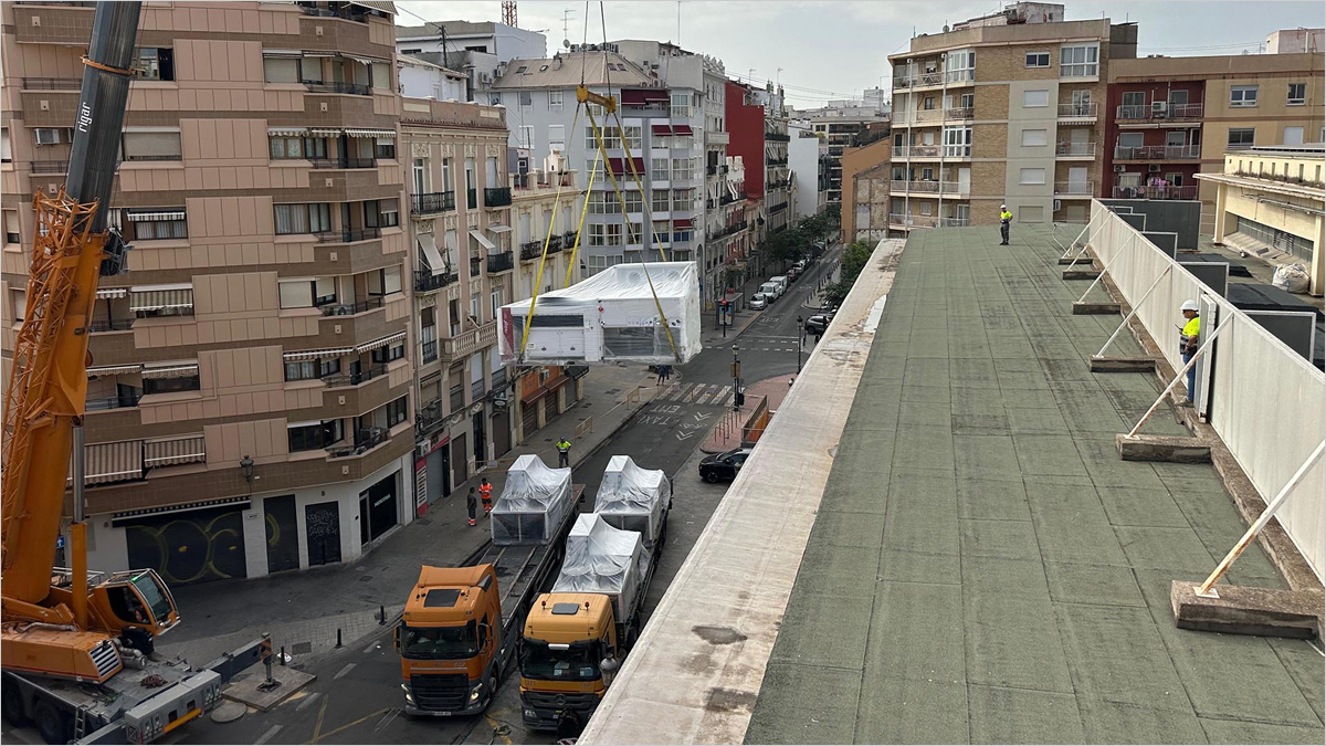 El Mercado de Ruzafa avanza en su modernización energética con la instalación de nuevos equipos de climatización