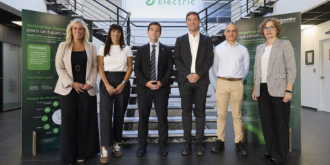 La planta de Schneider Electric en Puente la Reina evoluciona hacia un modelo más eficiente y digital