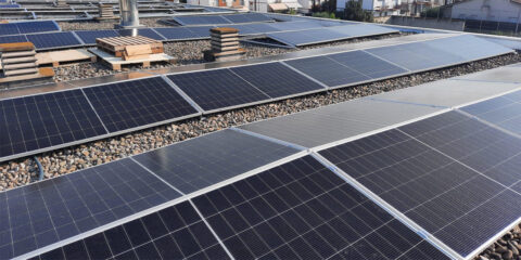 Seis instalaciones de autoconsumo colectivo suministran energía solar a edificios públicos de Cataluña